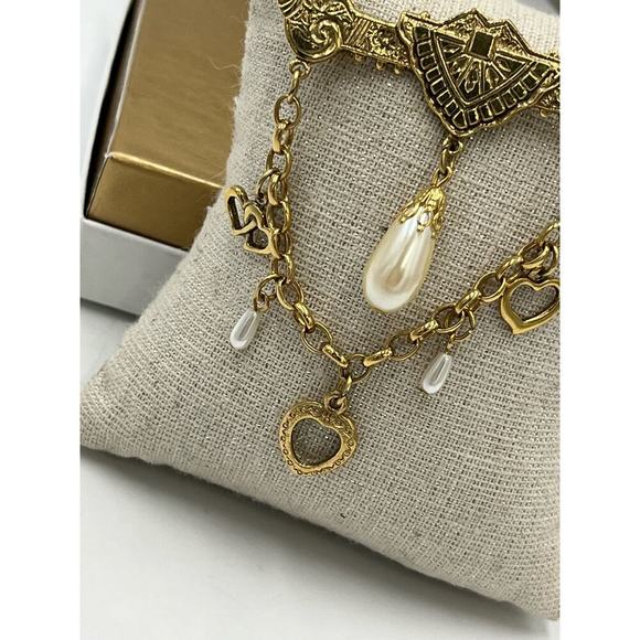 Vintage Gold Tone Hanging Draped brooch Faux Dangling Pearls and Hearts - Picture 7 of 10